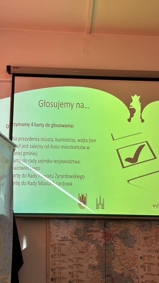 Może być zdjęciem przedstawiającym nauka, mapa i tekst „Głosujemy na... zymamy 4 karty do glosowania: Na prezydenta miasta, burmistrza, wójta (ten uł jest zależny od ilości nieszkańców w anej gminie) artę do rady sejmiku województwa nazowieckiego artę do Rady wiatu Żyrardowskiego artę do Rady Miasta Miastaurardowa rardowa D A0blecKaR wyb”